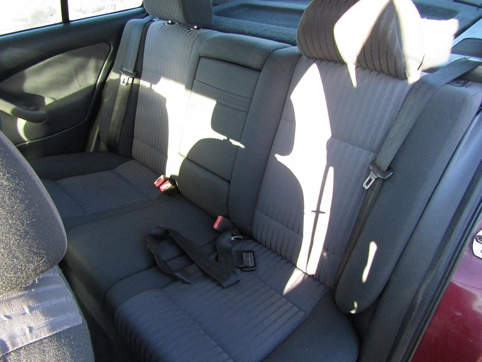 Škoda Octavia 1.6 i 