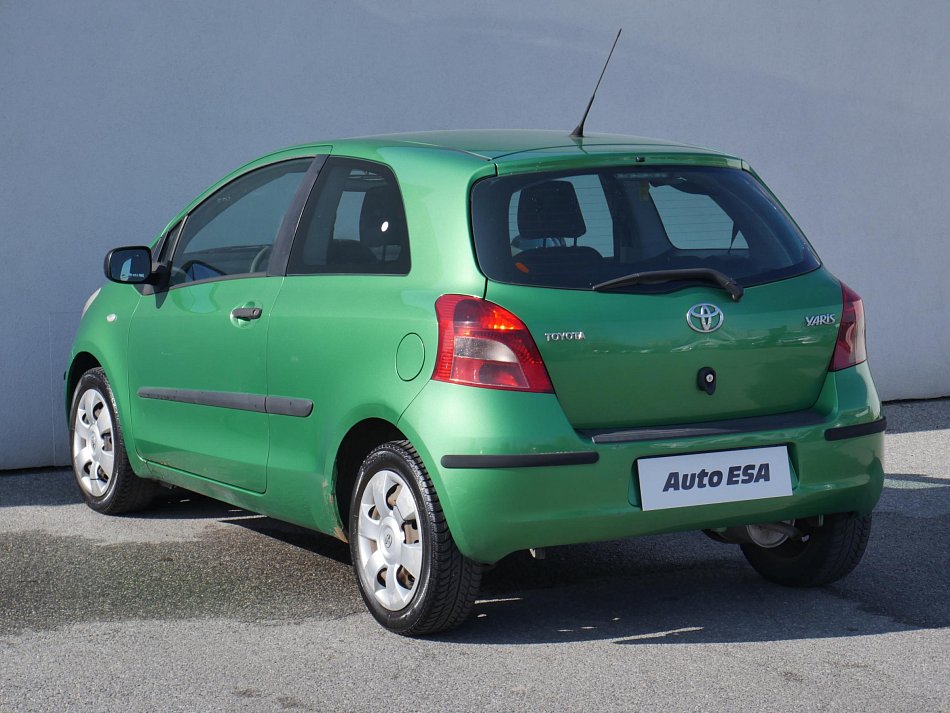 Toyota Yaris 1.0 VVT- i Terra Cool