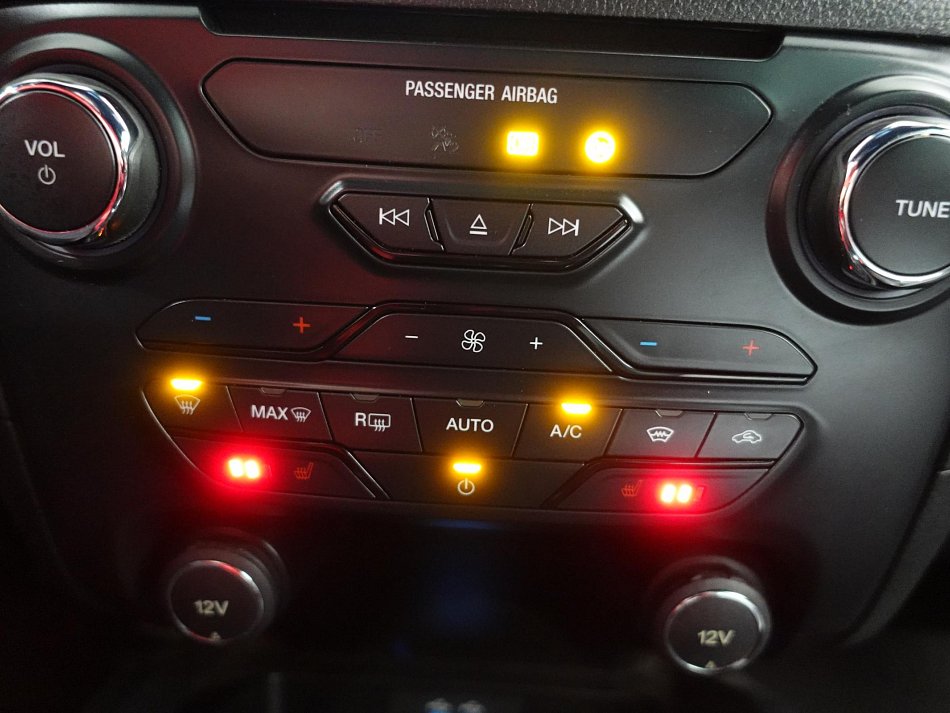 Ford Ranger 2.0TDCI  4x4 THUNDER