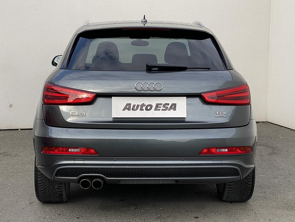 Audi Q3 2.0 TDi S-line quattro