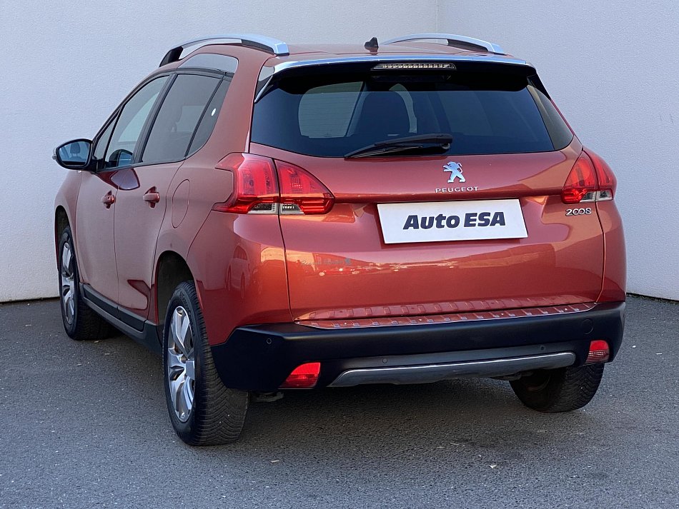 Peugeot 2008 1.2PT Style