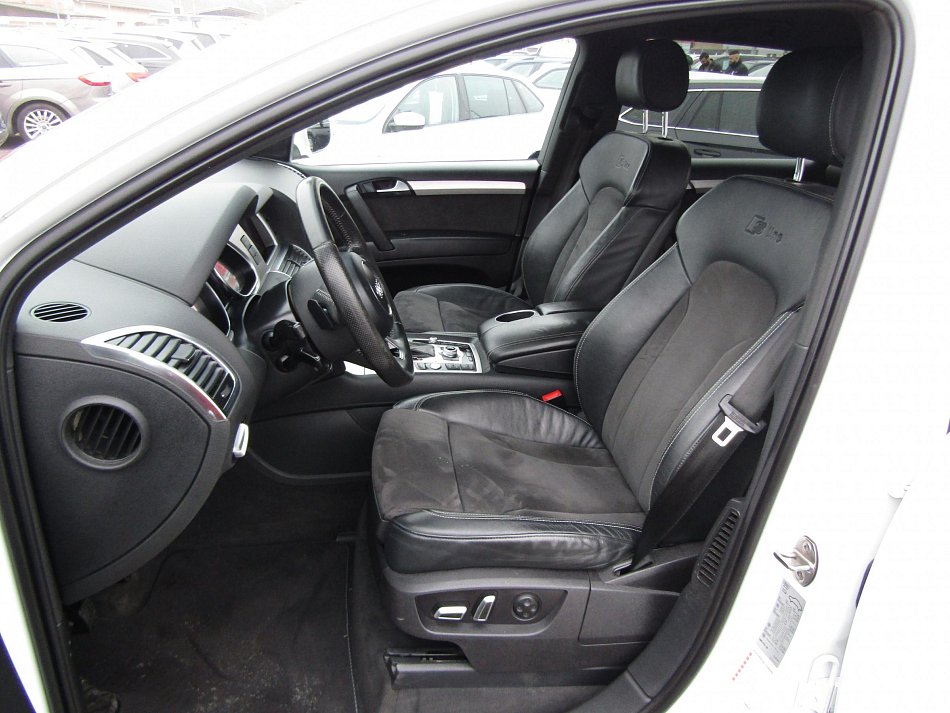 Audi Q7 3.0TDi  Quattro