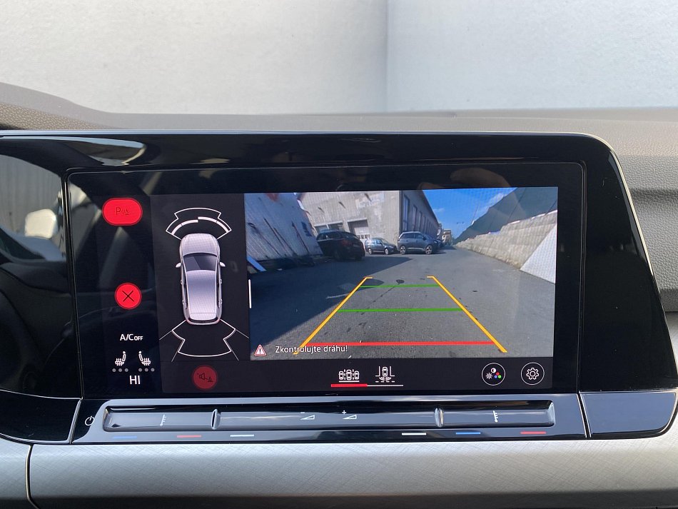 Volkswagen Golf 1.5TSi Life