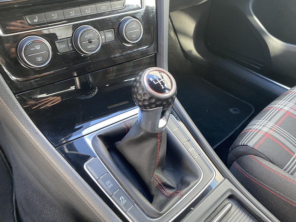 Volkswagen Golf 2.0 TSi GTi Performance