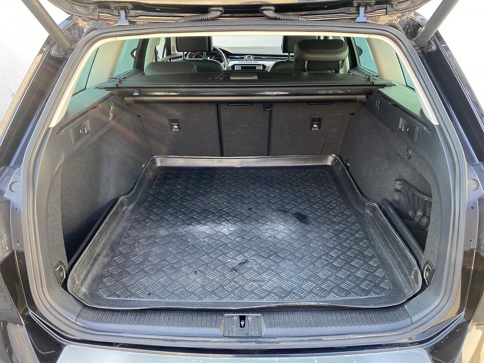 Volkswagen Passat 2.0 TDi Highline