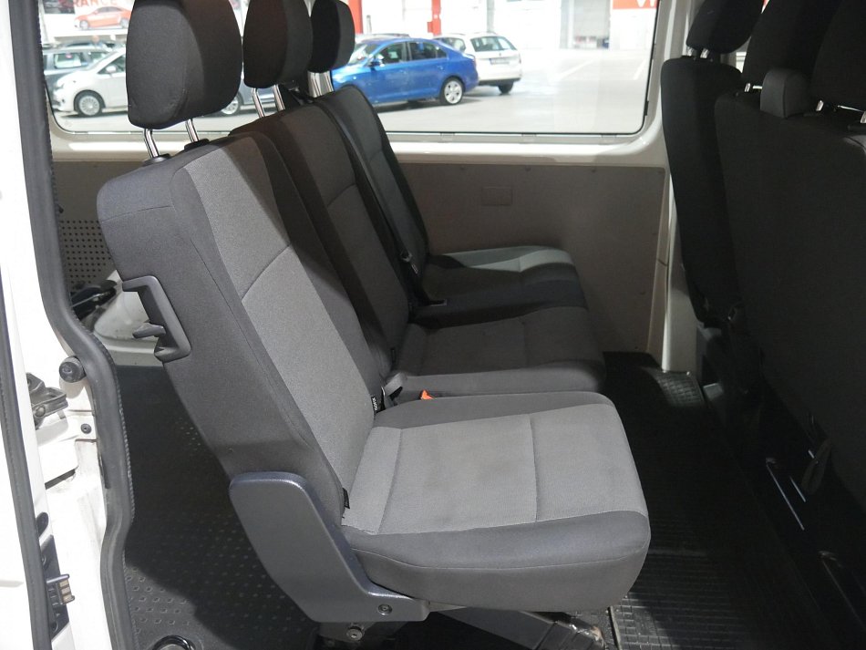 Volkswagen Transporter 2.0TDi  6míst