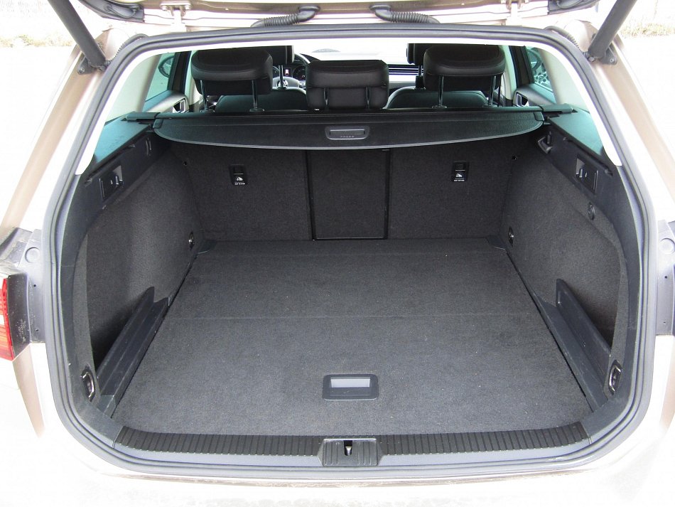 Volkswagen Passat 2.0 TDi Highline