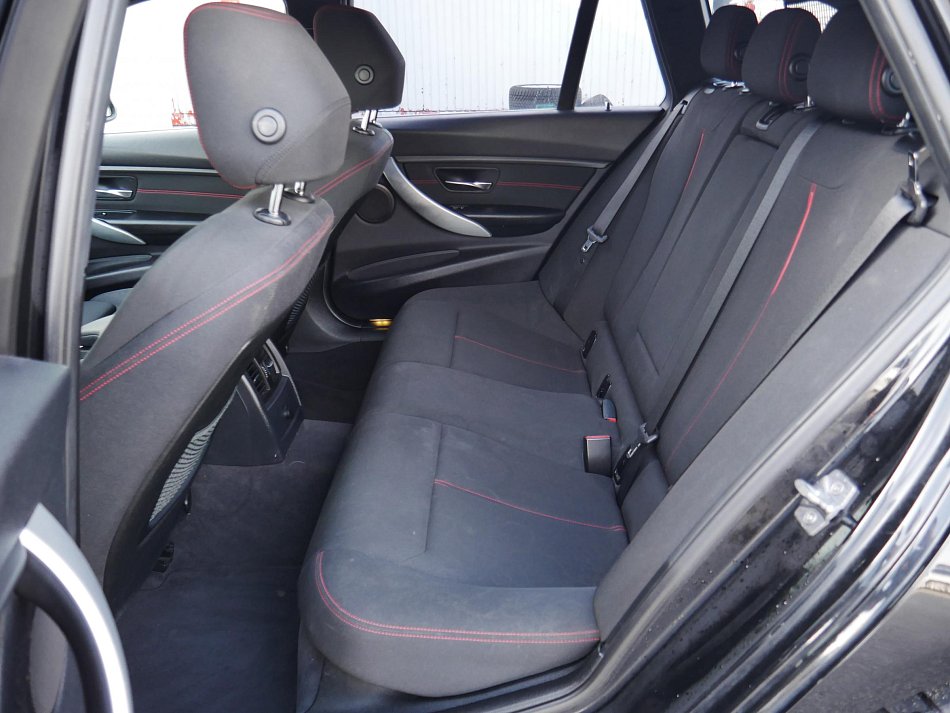 BMW Řada 3 2.0d Sport Line 320d xDrive