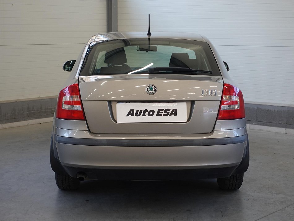 Škoda Octavia II 1.6i 