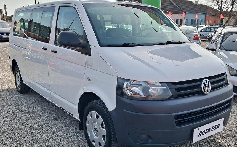 Volkswagen Transporter 2.0TDi  L2 9míst