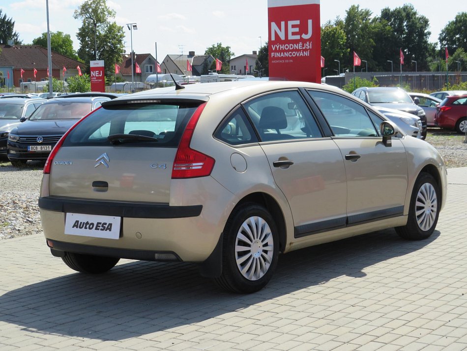 Citroën C4 1.4i 