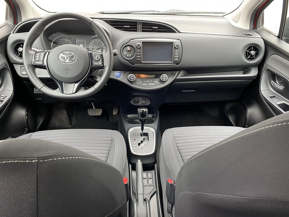 Toyota Yaris 1.5 b - Hybrid 