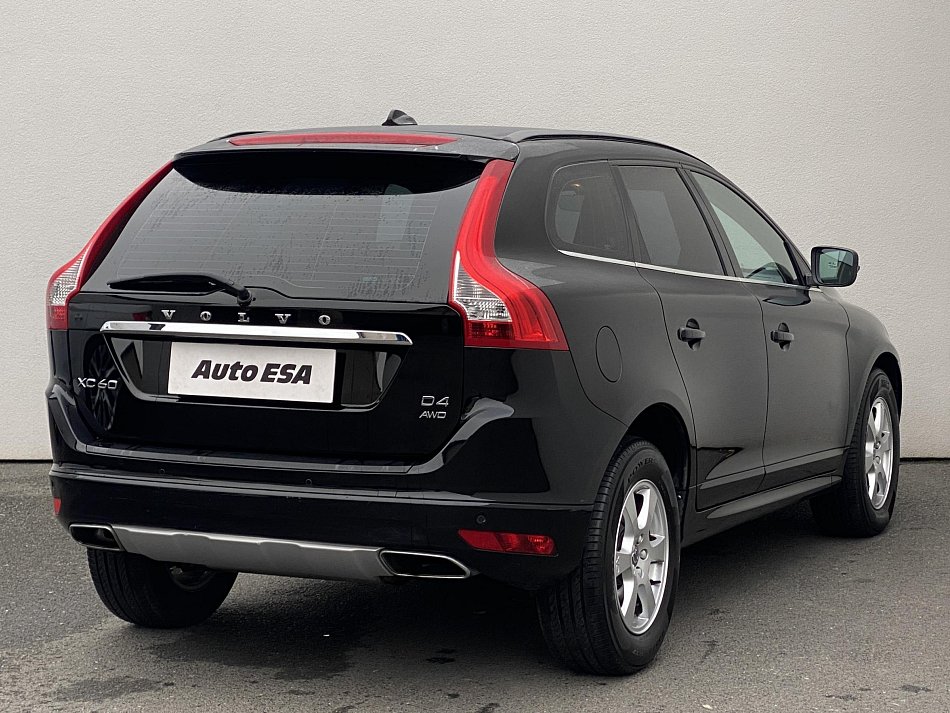 Volvo XC60 2.4 D4 Momentum AWD