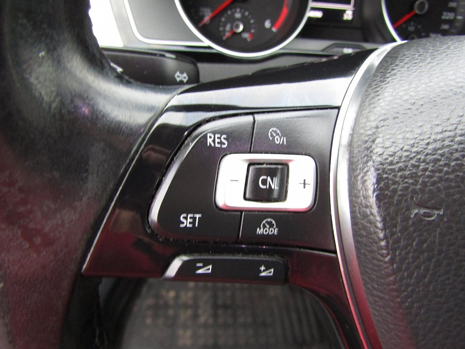 Volkswagen Passat 2.0 TDi 