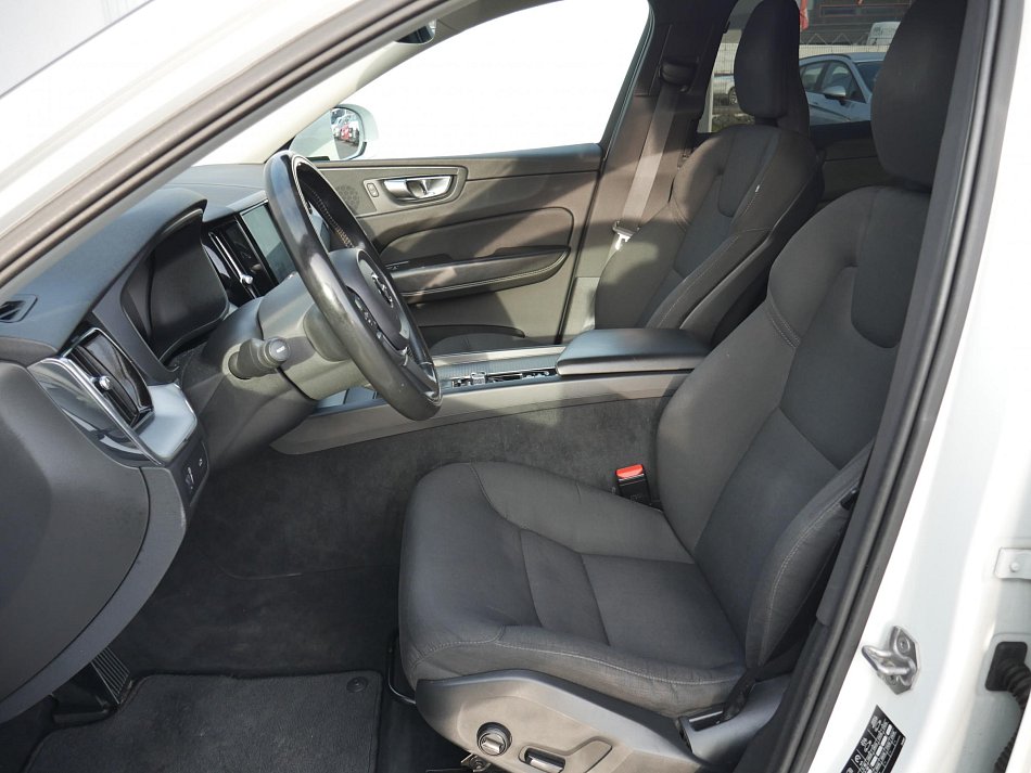 Volvo XC60 2.0 D4 Momentum