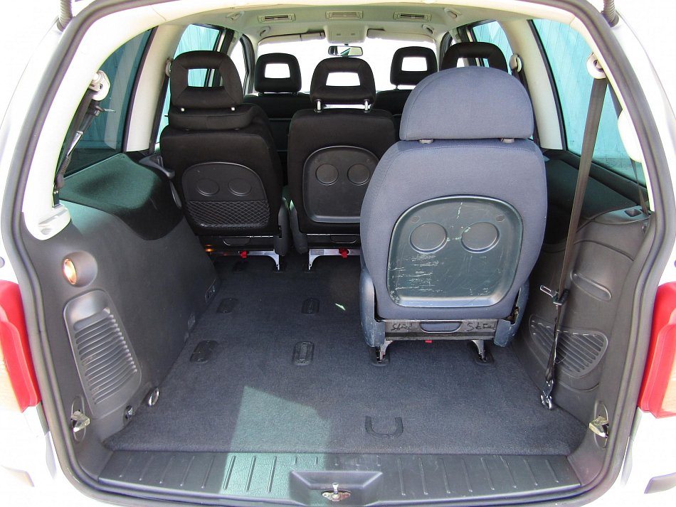 Seat Alhambra 2.0 TDi  7míst