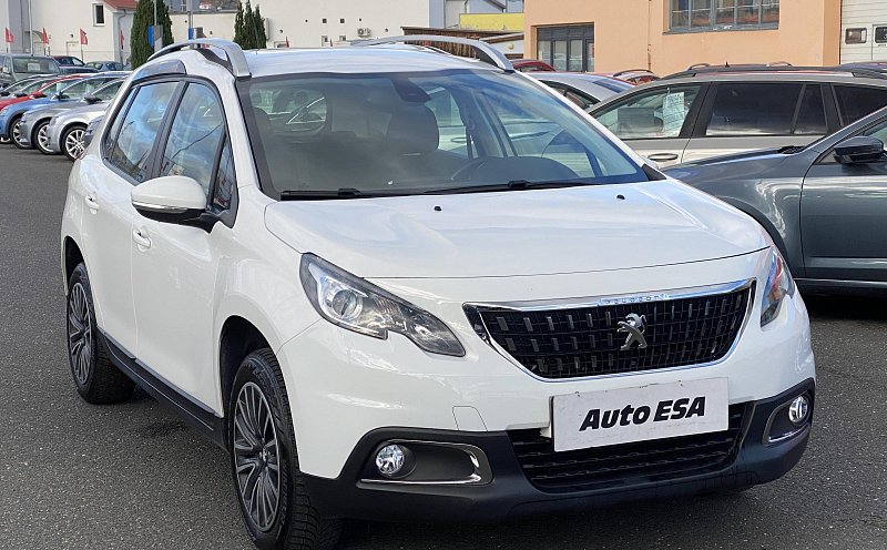 Peugeot 2008 1.2i Active