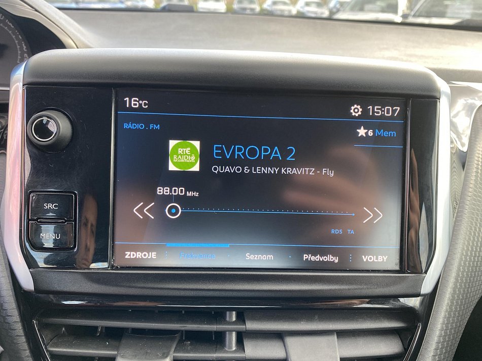 Peugeot 2008 1.2i Active