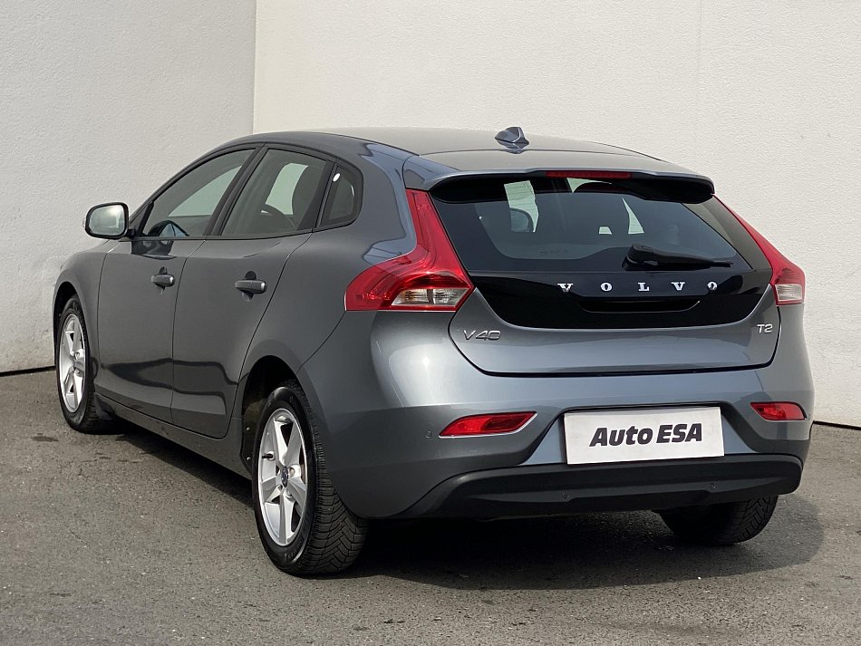 Volvo V40 2.0 i 