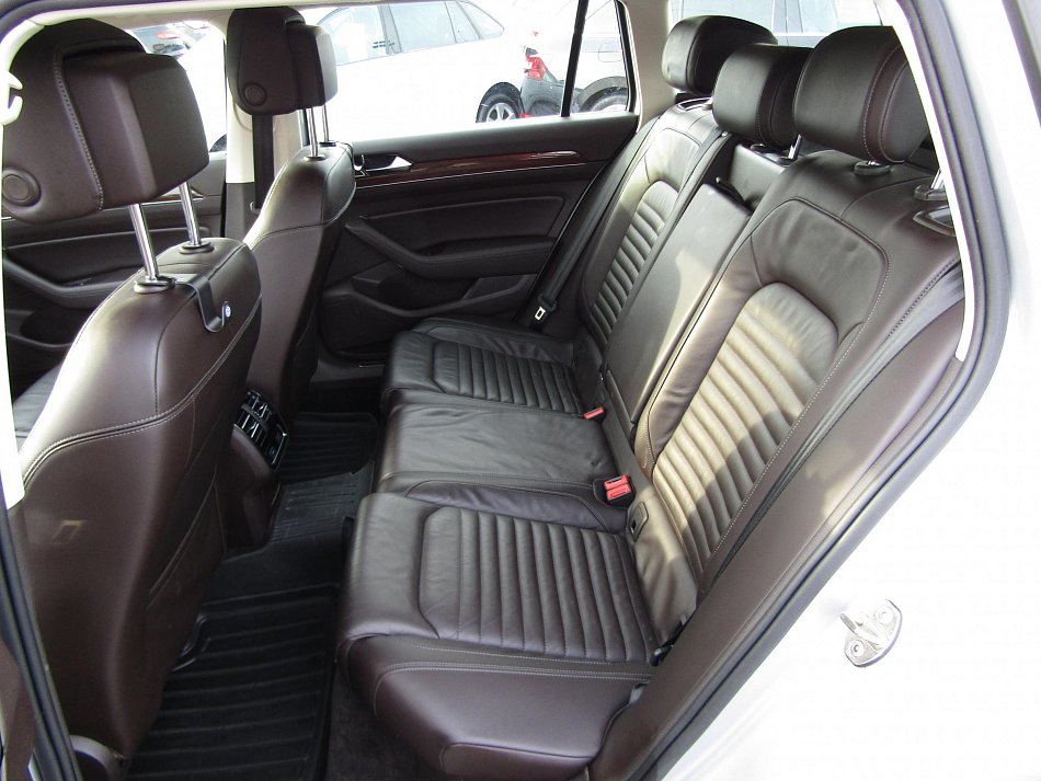 Volkswagen Passat 2.0 TDi 