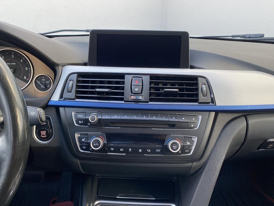 BMW Řada 3 2.0D M Paket 320d xDrive