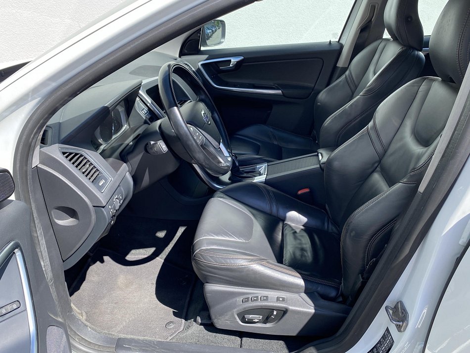 Volvo XC60 2.4D5 Summum AWD