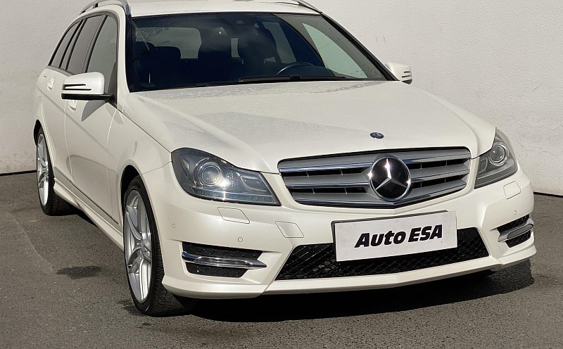 Mercedes-Benz Třída C 1.6 CGi Avantgarde C180