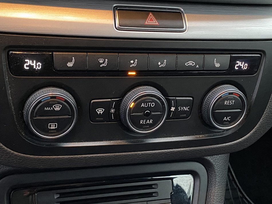 Volkswagen Sharan 2.0 TDi 