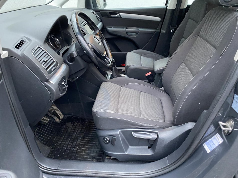 Volkswagen Sharan 2.0 TDi 