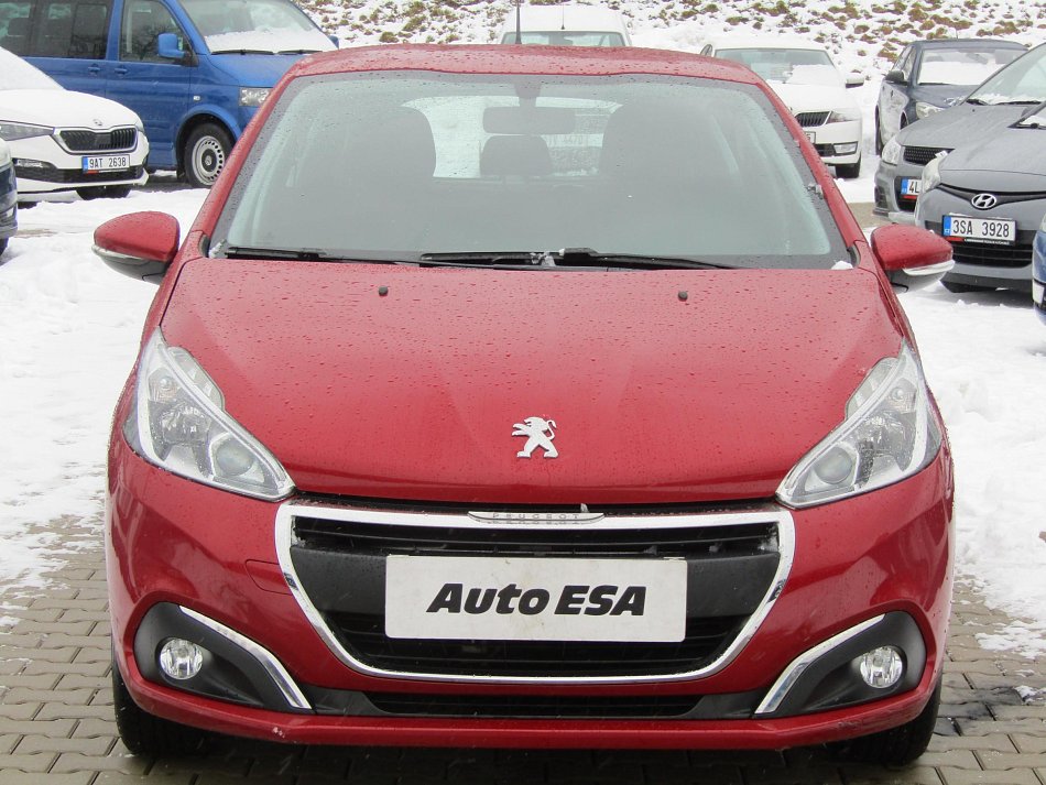 Peugeot 208 1.2 i 