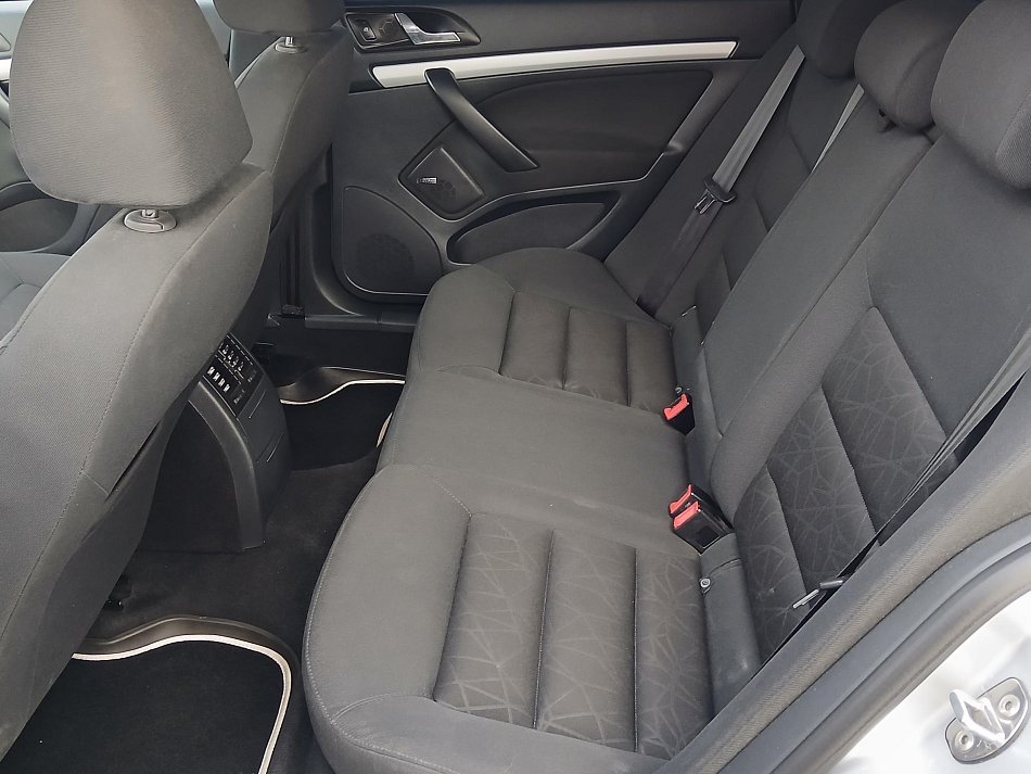 Škoda Octavia II 1.6 TDi Family