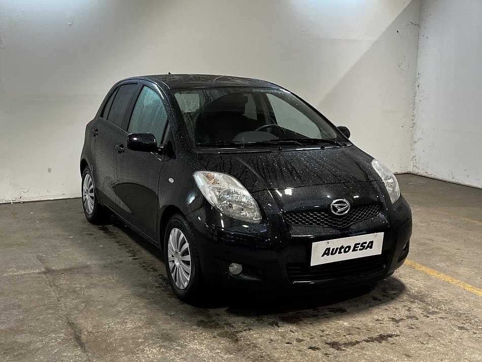 Daihatsu Charade 1.3 VVT-i 