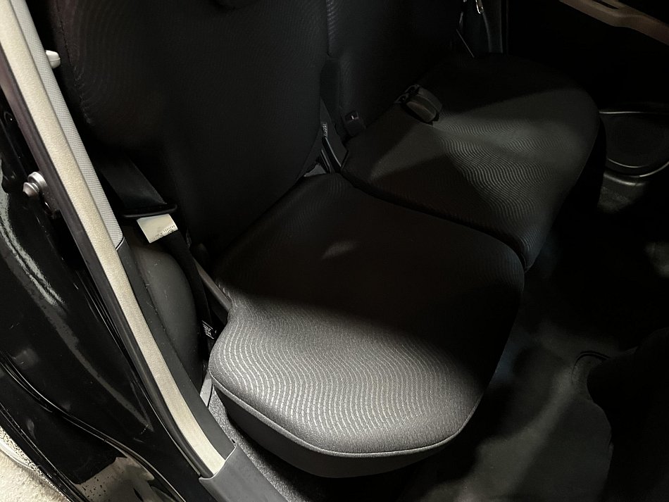 Daihatsu Charade 1.3 VVT-i 