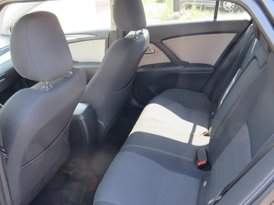 Toyota Avensis 1.8 VVT-i Active