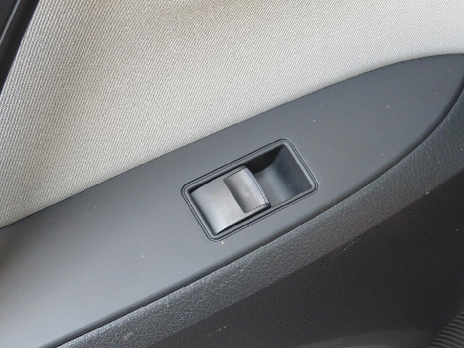 Toyota Avensis 1.8 VVT-i Active