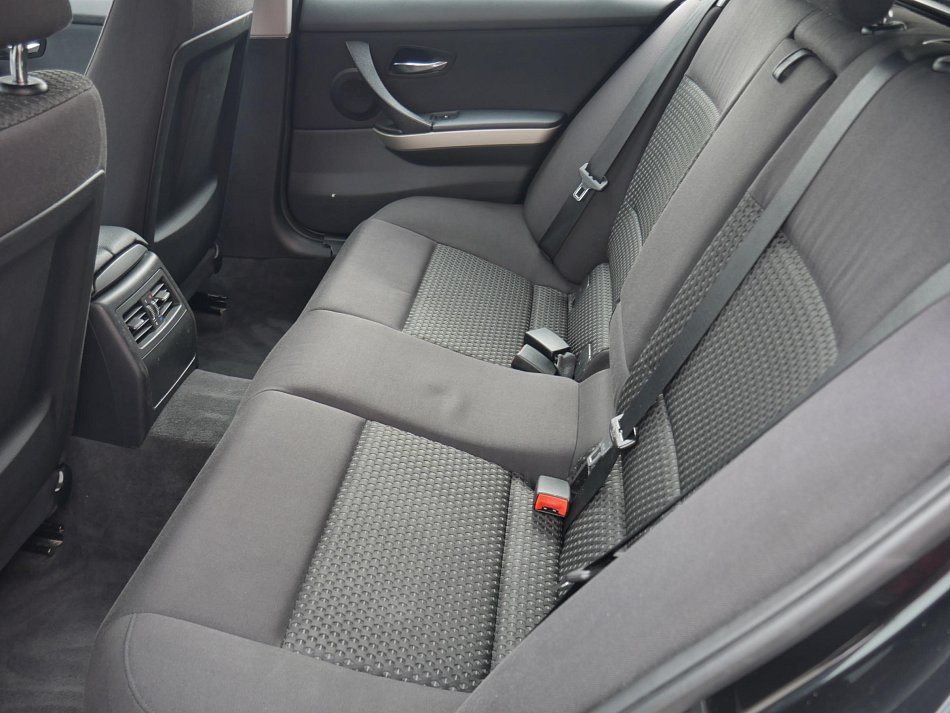 BMW Řada 3 2.0 D  318d