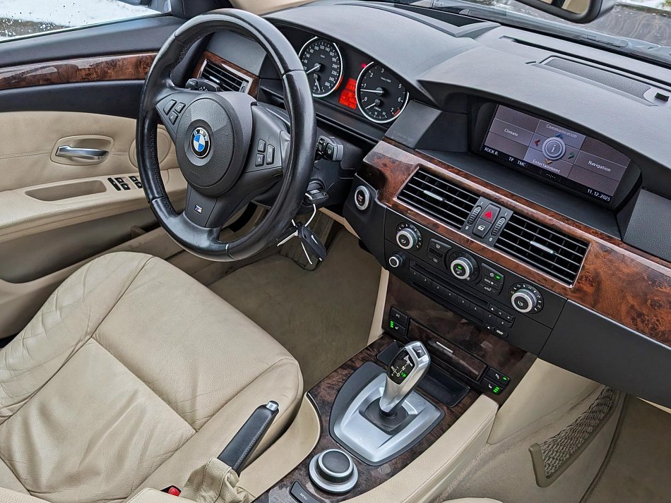 BMW Řada 5 4.0i  540i