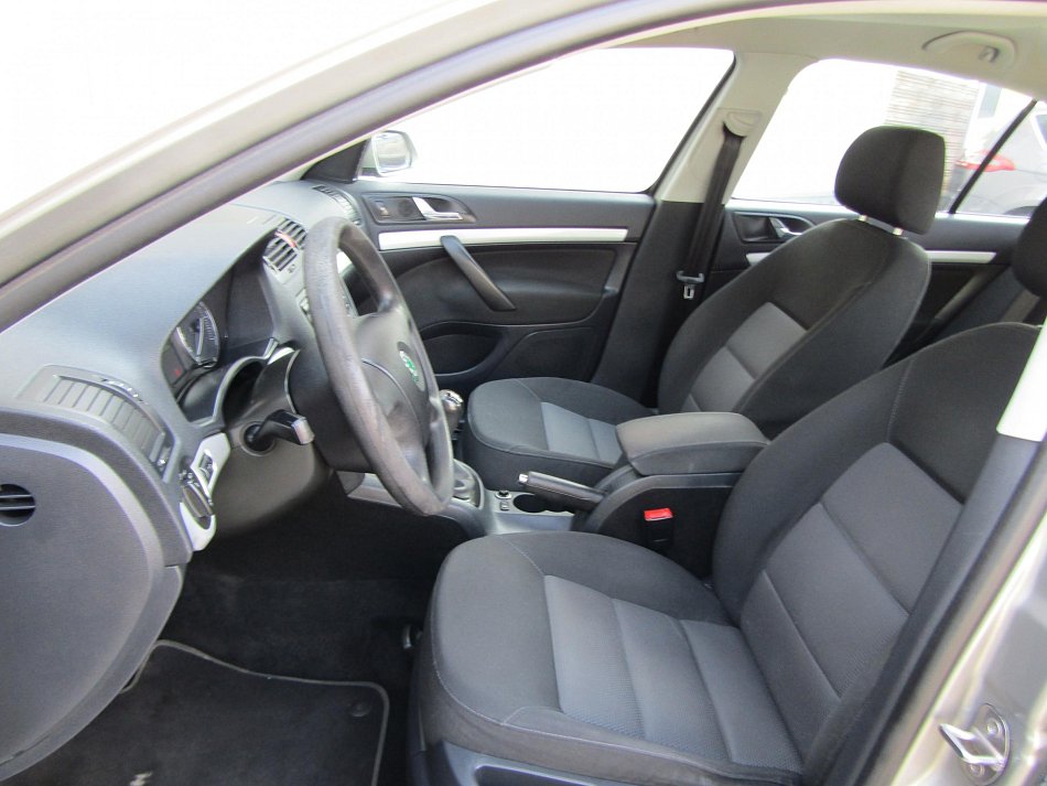 Škoda Octavia II 1.6 MPi 