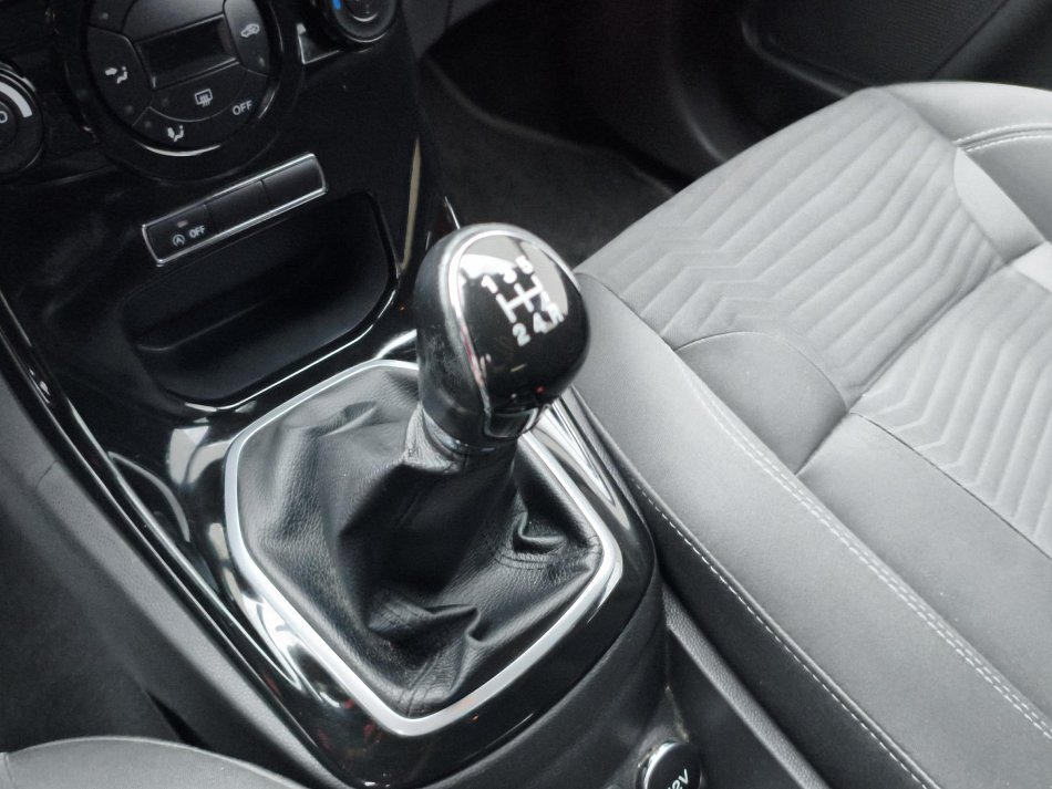 Ford Fiesta 1.0EB Titanium