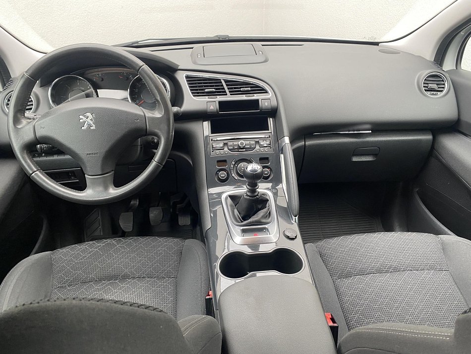 Peugeot 3008 1.2 PT 