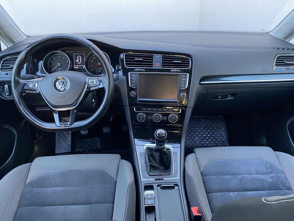 Volkswagen Golf 1.4 TSI 