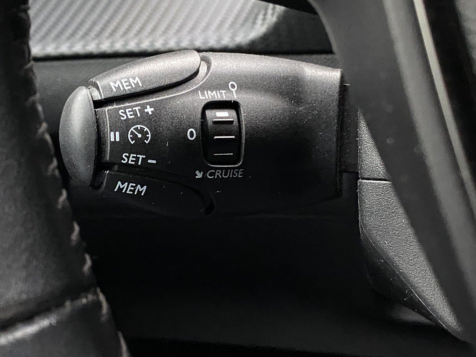 Peugeot 208 1.2PT Allure