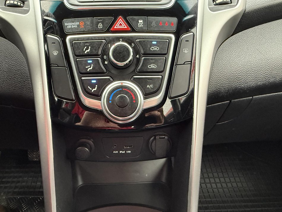 Hyundai I30 1.6 CVVT Trikolor