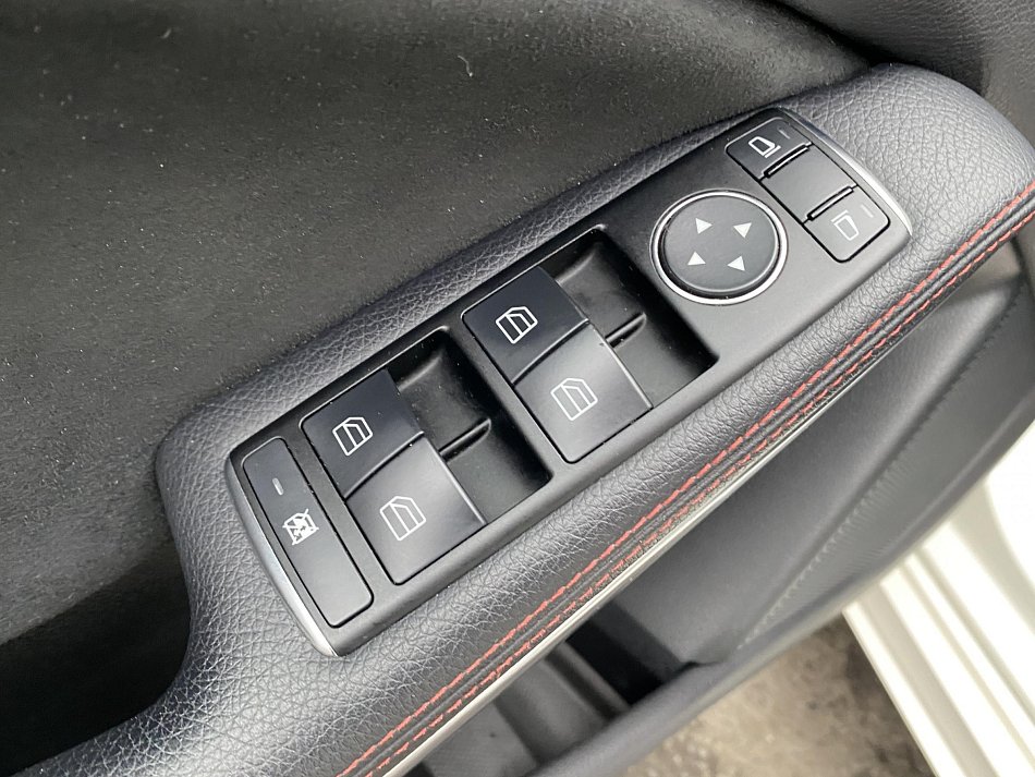 Mercedes-Benz Třída A 2.0 i  A250 AMG paket