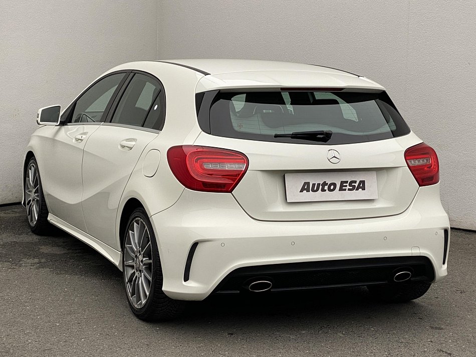 Mercedes-Benz Třída A 2.0 i  A250 AMG paket