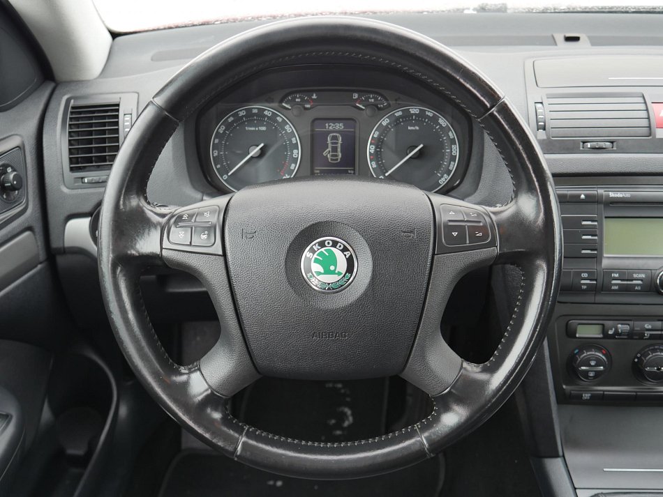 Škoda Octavia II 1.6FSi Elegance