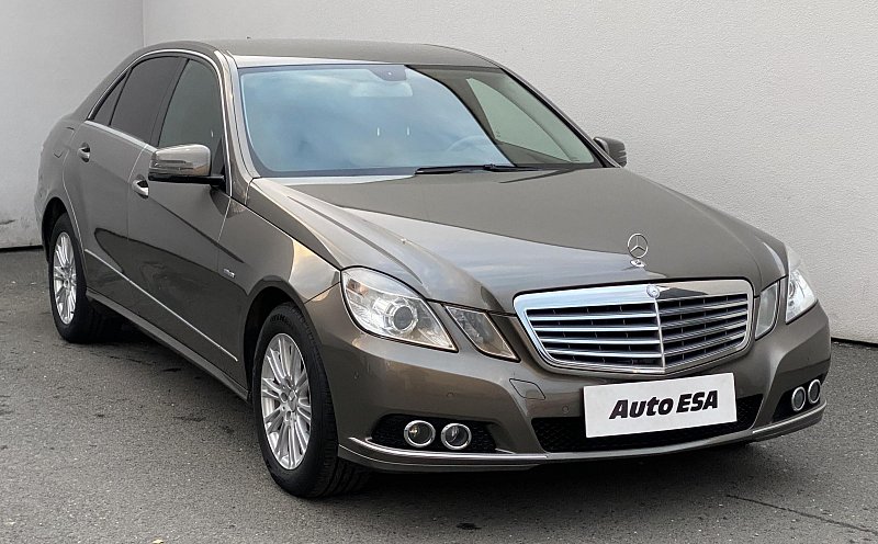 Mercedes-Benz Třída E 2.2 CDi Elegance E200
