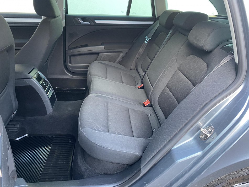 Škoda Superb II 2.0 TDi Ambition