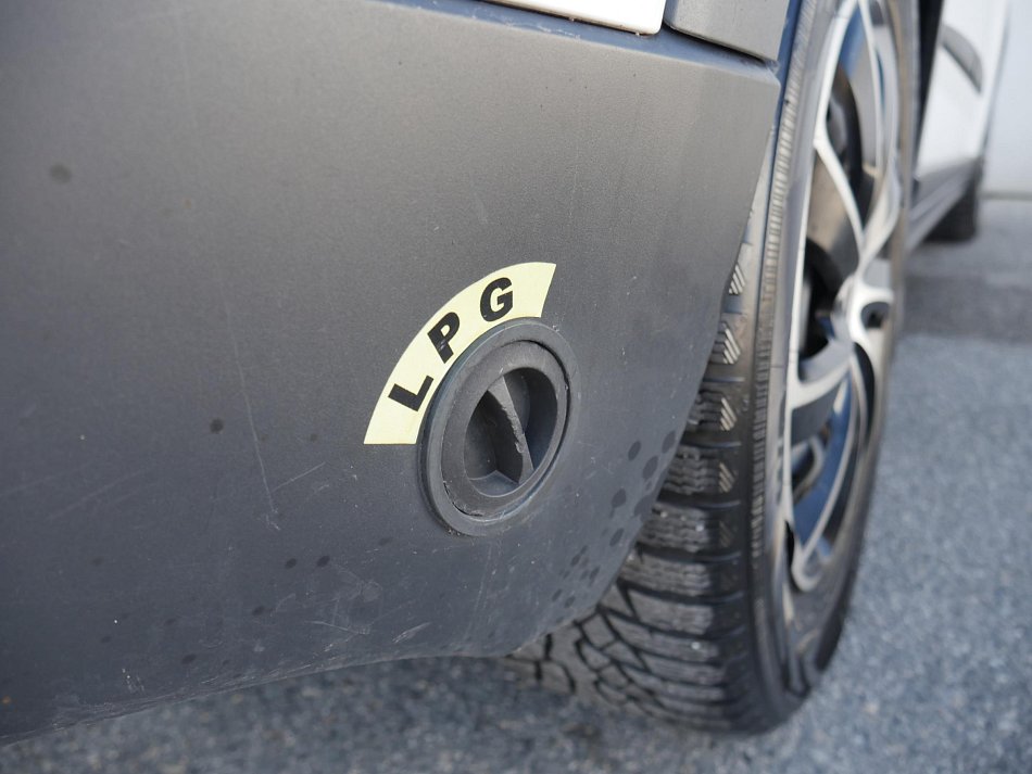 Chevrolet Orlando 1.8 i + LPG 