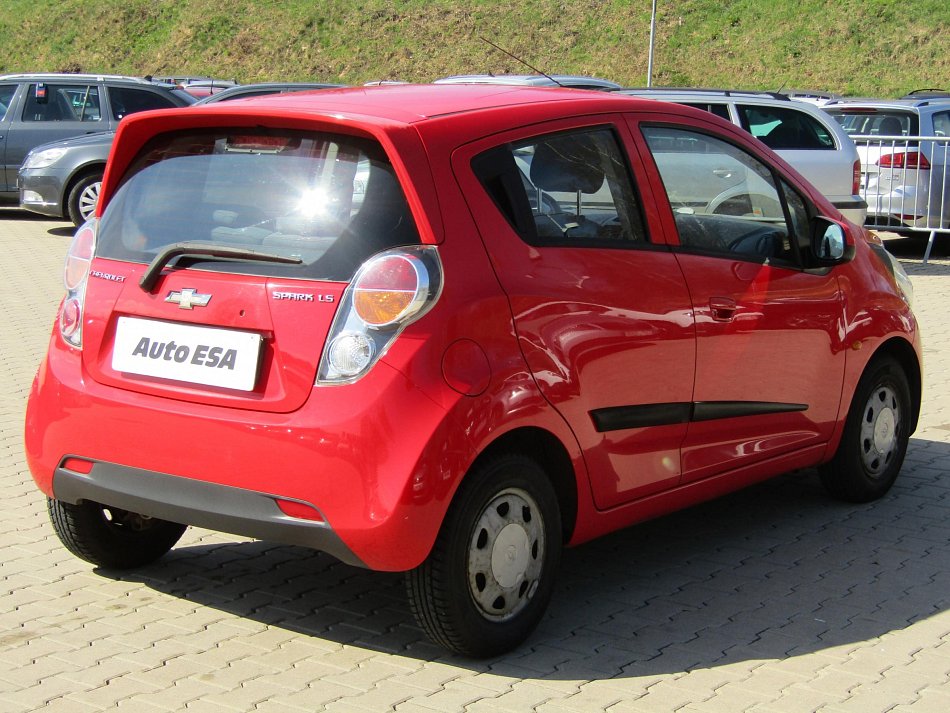 Chevrolet Spark 1.0i 